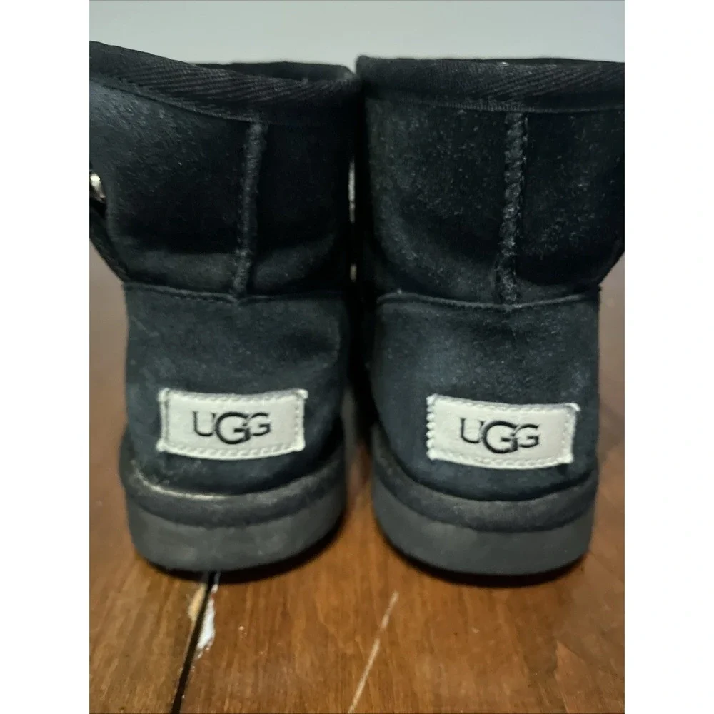 Uggs Jona Boot‎ PS Girls Shoe Size 2 Black 1118890K Preowned